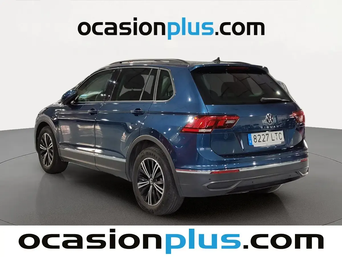 Usado VW Tiguan Life 150 CV (110 kW) 2021 Azul SUV