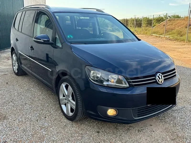 Usado VW Touran Advance 140 CV (102 kW) 2014 Azul Monovolumen