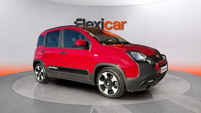 Usado Fiat Panda 71 CV (52 kW) 2024 Rojo Utilitario
