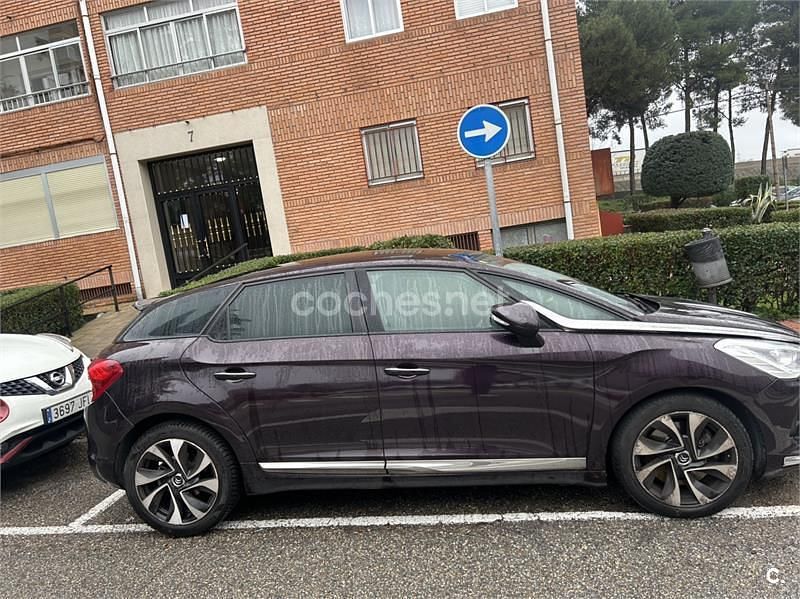 Usado Citroën DS5 163 CV (119 kW) 2014 Granate Utilitario