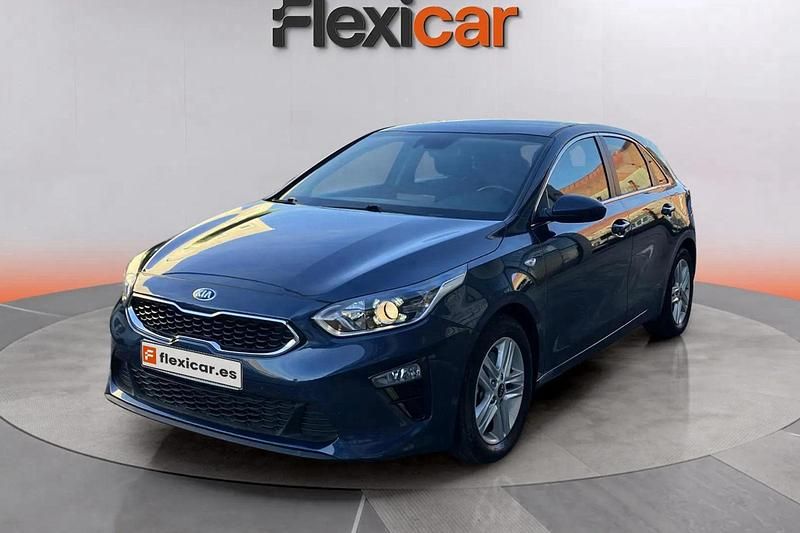 Usado Kia Ceed 140 CV (102 kW) 2020 Azul Utilitario