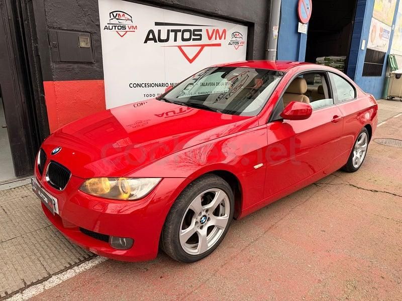 Rojo Usado 2011 BMW 320 Coupe | 9990 € (Buen precio) - Imagen 1/4