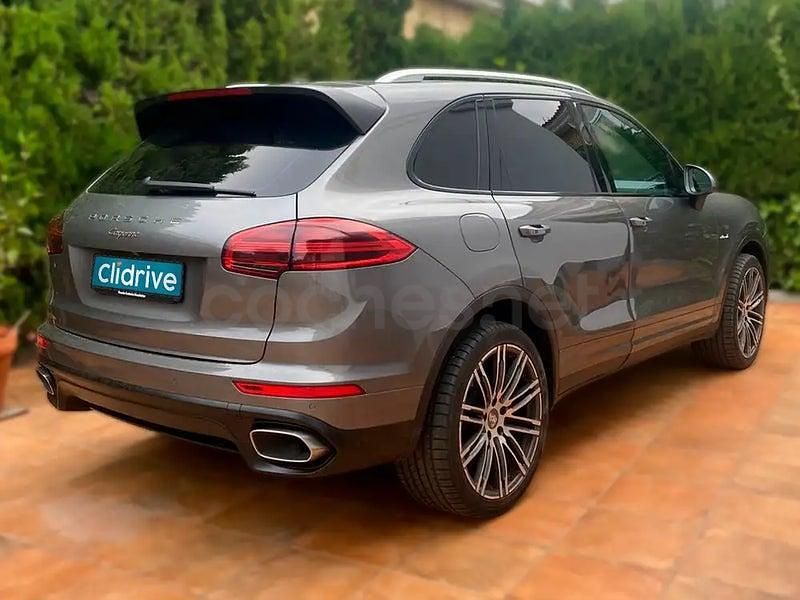 Usado Porsche Cayenne 262 CV (192 kW) 2016 Gris / plata SUV