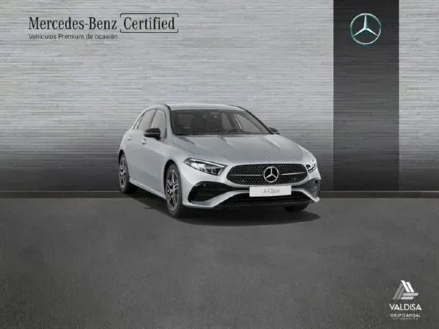 Usado Mercedes A180 116 CV (85 kW) 2026 Plata hightech