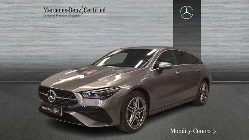 Usado Mercedes CLA250e Shooting Brake 219 CV (161 kW) 2025 Gris Familiar
