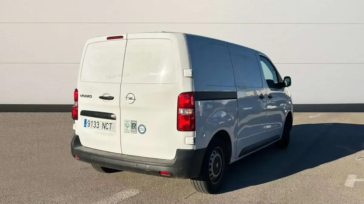 Usado Opel Vivaro 121 CV (88 kW) 2025 Blanco Monovolumen