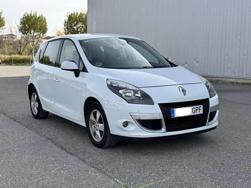 Usado Renault Grand Scénic III Business 106 CV (77 kW) 2009 Blanco Monovolumen