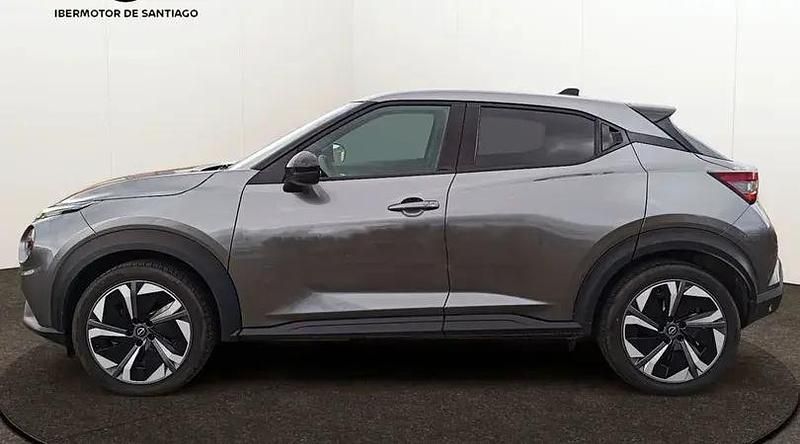 Usado Nissan Juke N-Connecta 143 CV (105 kW) 2025 Skline grey (metalizado) techo SUV