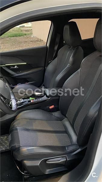 Usado Peugeot 2008 GT-line 130 CV (95 kW) 2020 Blanco SUV