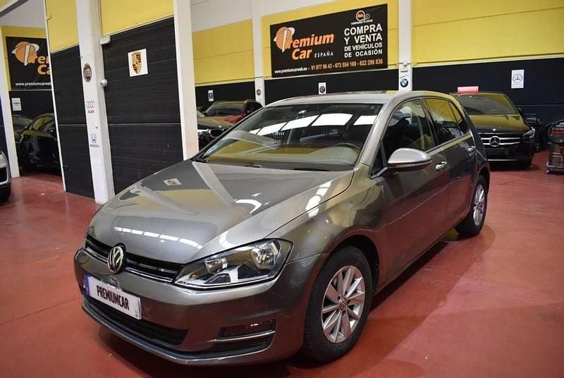 Plateado Usado 2014 VW Golf VII Advance Utilitario | 8290 € (Buen precio) - Imagen 1/4