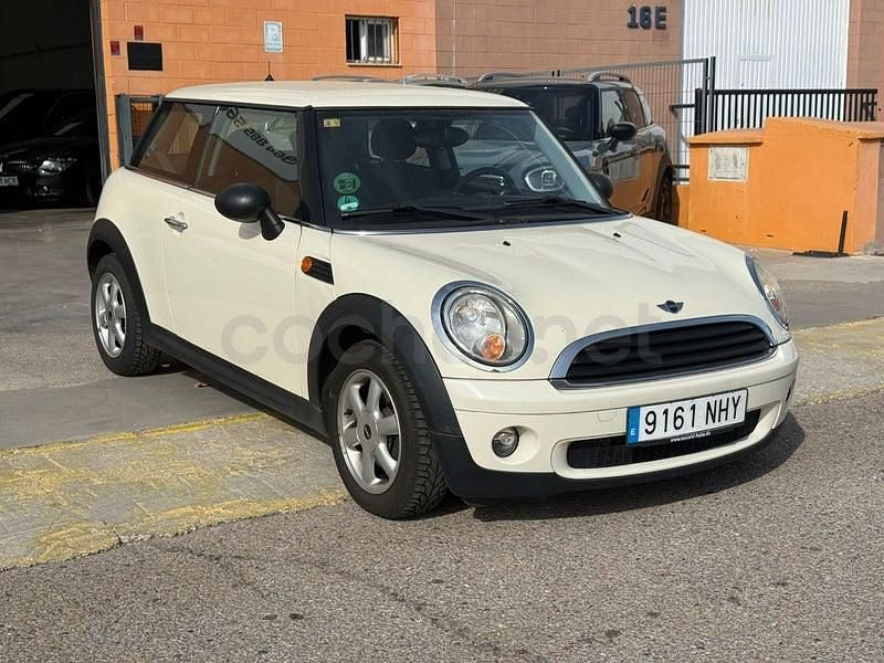 Usado Mini Cooper 120 CV (88 kW) 2009 Blanco Utilitario