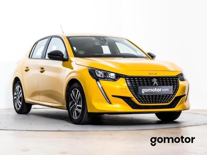 Usado Peugeot 208 Allure 100 CV (73 kW) 2023 Amarillo Utilitario