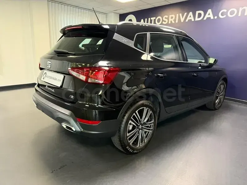 Usado Seat Arona FR 115 CV (84 kW) 2024 Negro SUV