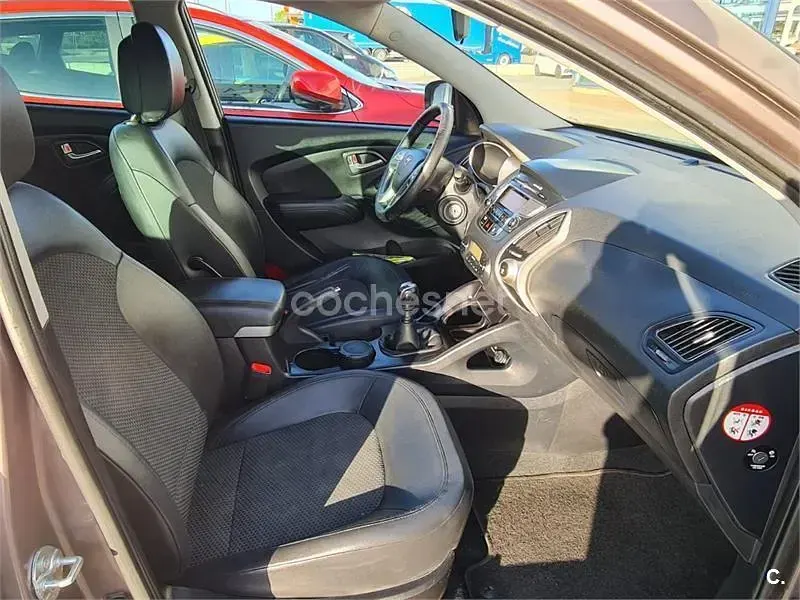 Usado Hyundai ix35 115 CV (84 kW) 2012 Marrón SUV