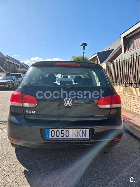Usado VW Golf VI Advance 102 CV (75 kW) 2009 Negro Utilitario