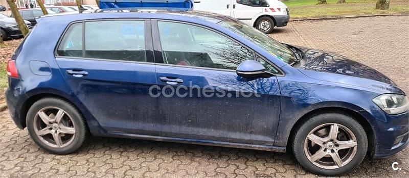 Begagnad VW Golf VII Advance 115 HK (84 kW) 2017 Blå Sedan
