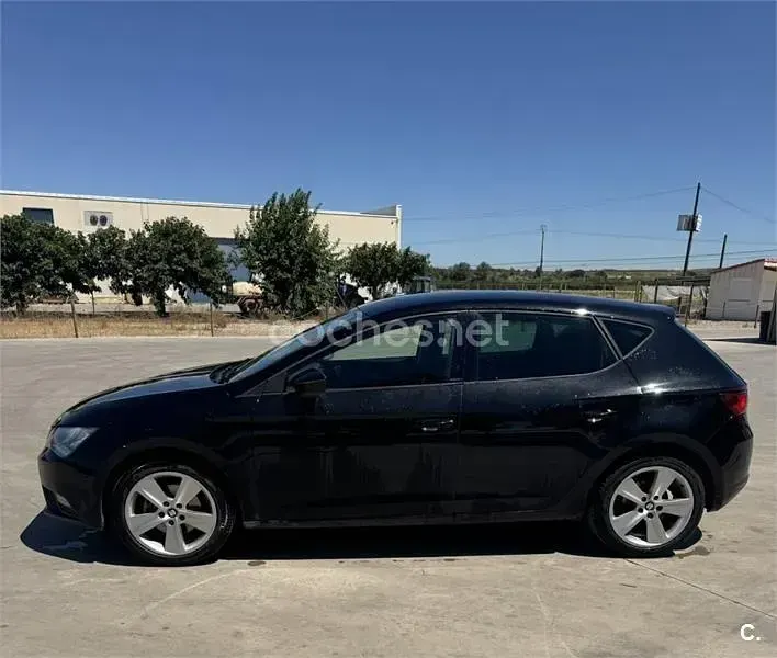 Usado Seat Leon CONNECT 110 CV (80 kW) 2016 Negro Berlina