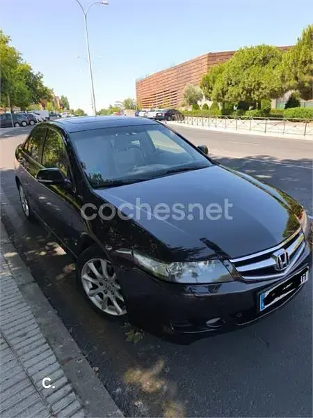 Usado Honda Accord Executive 190 CV (139 kW) 2006 Marrón Berlina