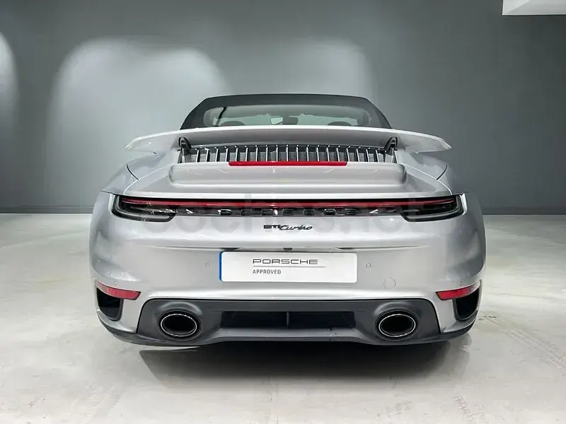 Usado Porsche 911 Turbo Cabriolet 580 CV (426 kW) 2022 Gris / plata Descapotable