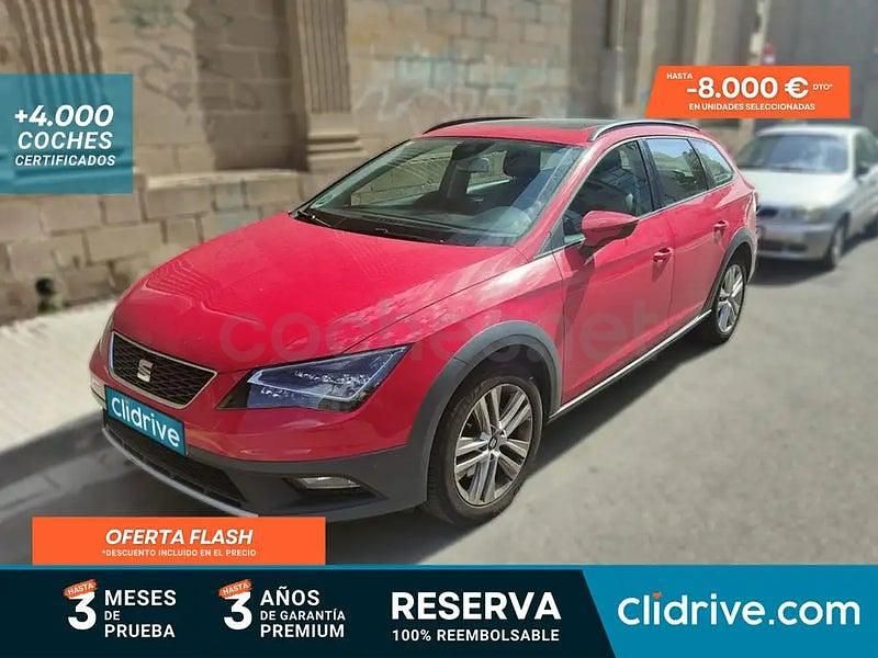 Usado Seat Leon 4Drive 184 CV (135 kW) 2015 Rojo Familiar