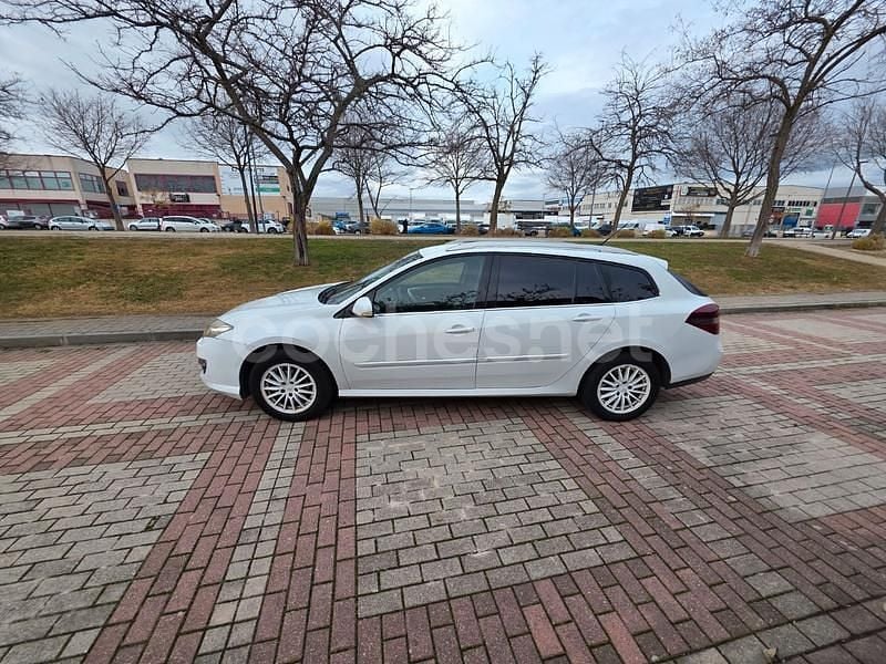 Usado Renault Laguna III 110 CV (80 kW) 2012 Blanco Familiar