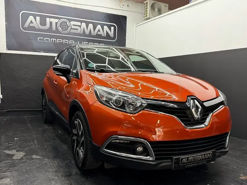 Usado Renault Captur Zen 90 CV (66 kW) 2017 Naranja SUV