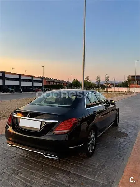 Usado Mercedes C200 Elegance 136 CV (100 kW) 2015 Negro Berlina