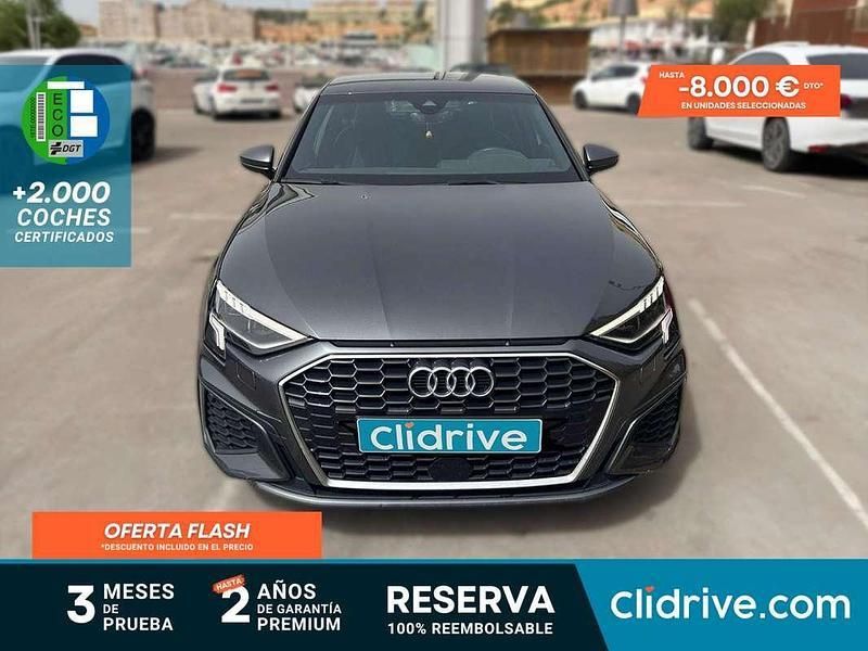 Gris Usado 2022 Audi A3 Sportback S-Line Utilitario | 28.690 € (Un poco caro) - Imagen 1/4
