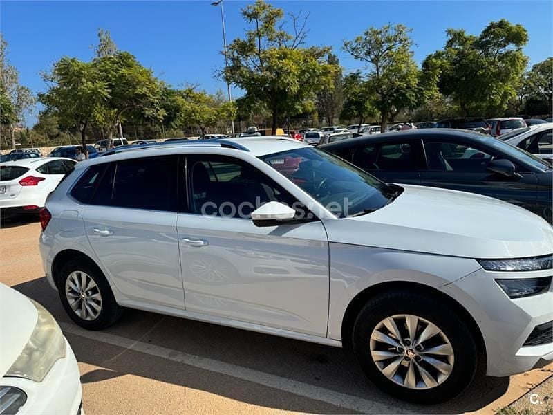 Usado Skoda Kamiq 110 CV (80 kW) 2022 Blanco SUV