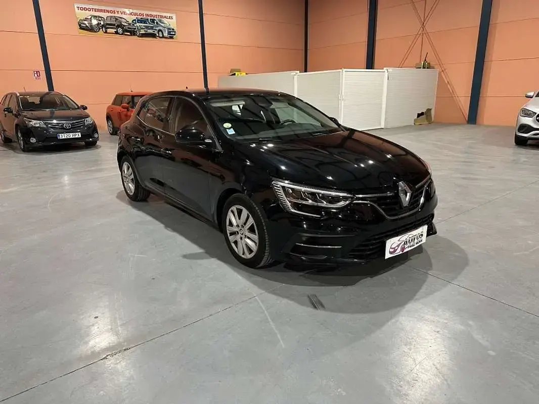 Usado Renault Mégane Business 116 CV (85 kW) 2022 Negro Utilitario