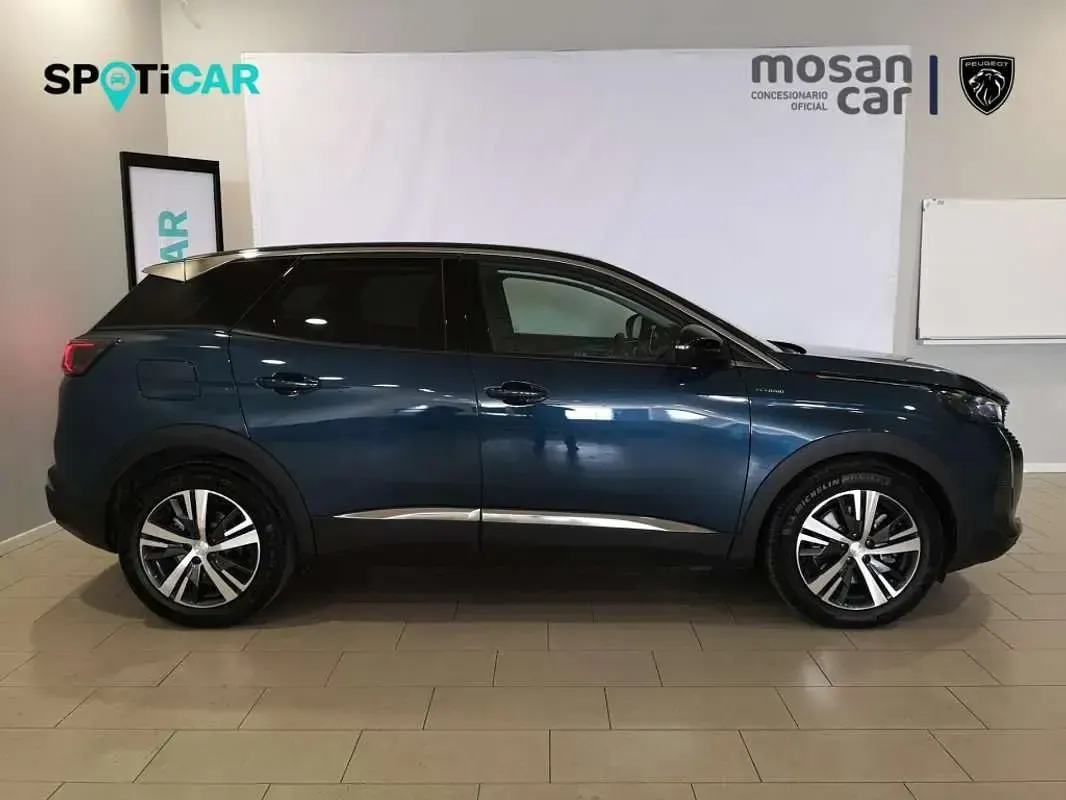 Usado Peugeot 3008 Allure 226 CV (166 kW) 2023 Azul SUV