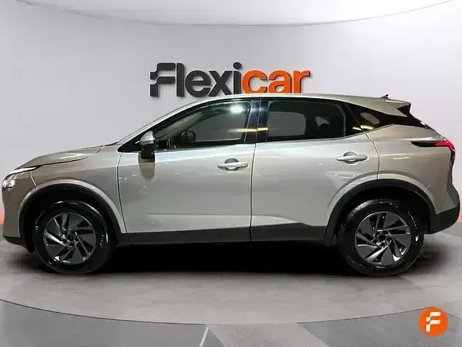 Usado Nissan Qashqai Acenta 158 CV (116 kW) 2024 Gris SUV