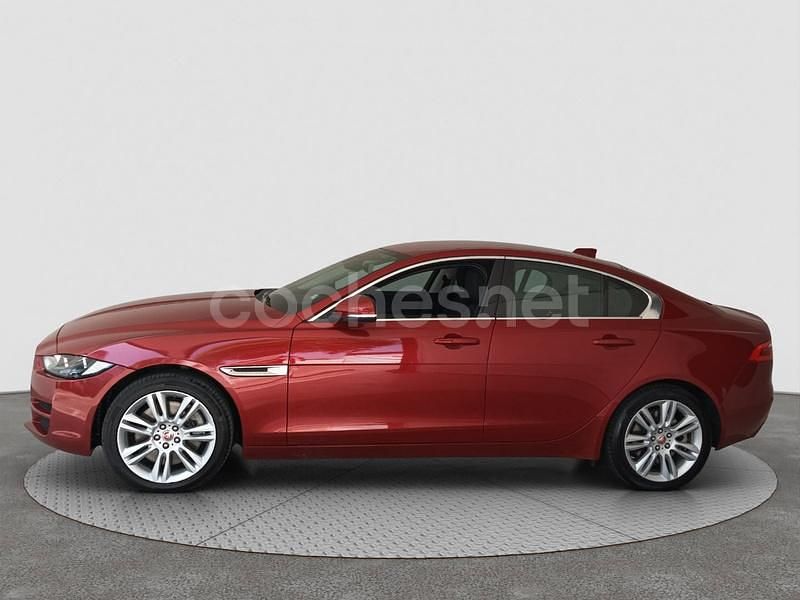 Usado Jaguar XE Portfolio 300 CV (220 kW) 2018 Granate Berlina