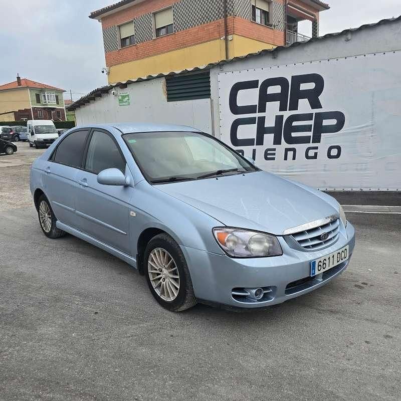 Usado Kia Cerato LX 112 CV (82 kW) 2004 Azul Berlina