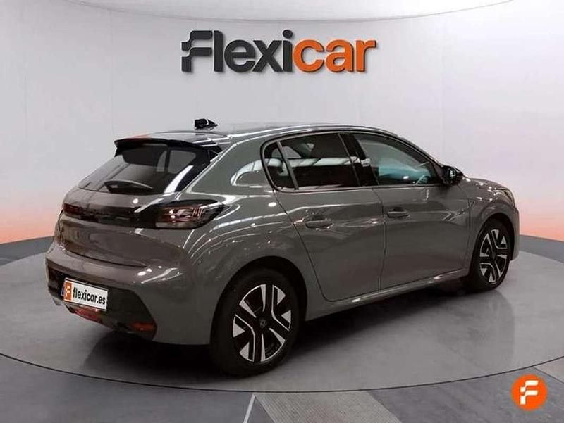 Usado Peugeot 208 Allure 101 CV (74 kW) 2025 Gris Utilitario