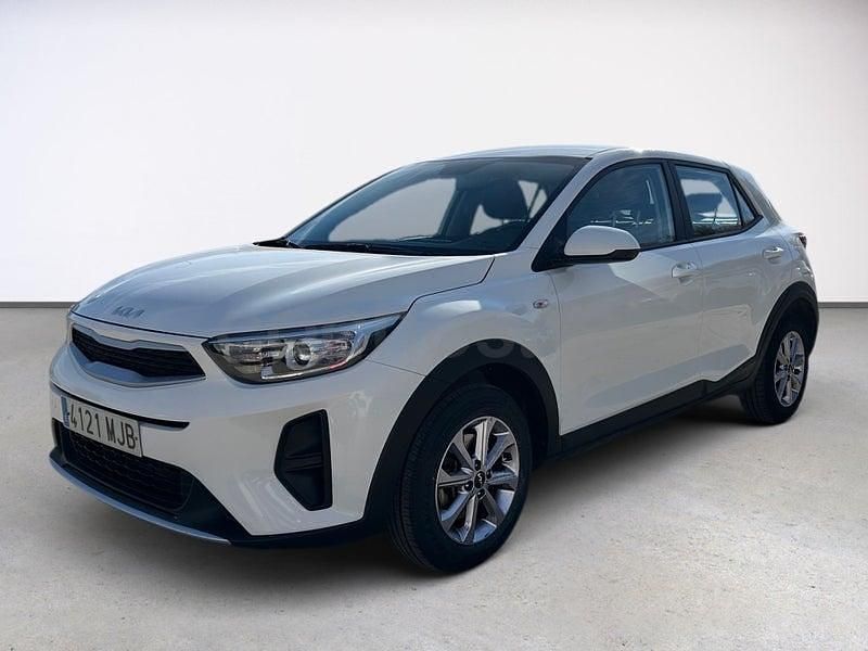 Usado Kia Stonic 84 CV (61 kW) 2022 Blanco SUV