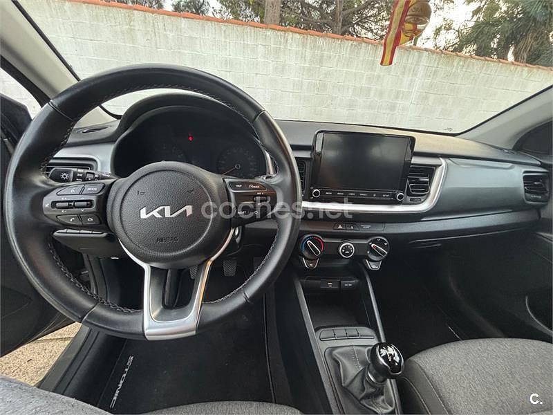 Gris / plata Usado 2023 Kia Stonic SUV | 13.500 € (Super precio) - Imagen 1/4