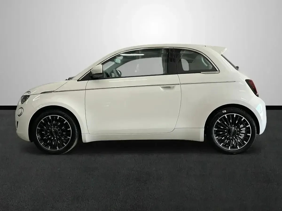 Nuevo Fiat 500e La Prima 86 kW (118 CV) 2025 Blanco Utilitario