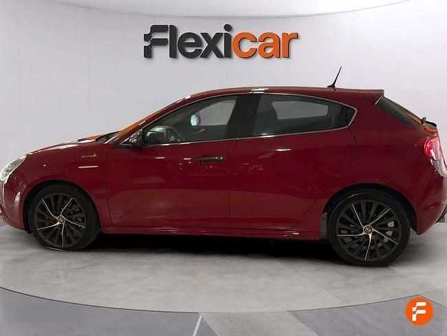 Usado Alfa Romeo Giulietta 120 CV (88 kW) 2017 Rojo Utilitario