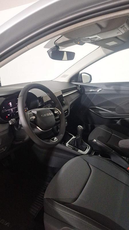 Usado Skoda Fabia Selection 95 CV (69 kW) 2025 Plata brilliant metalizado Utilitario