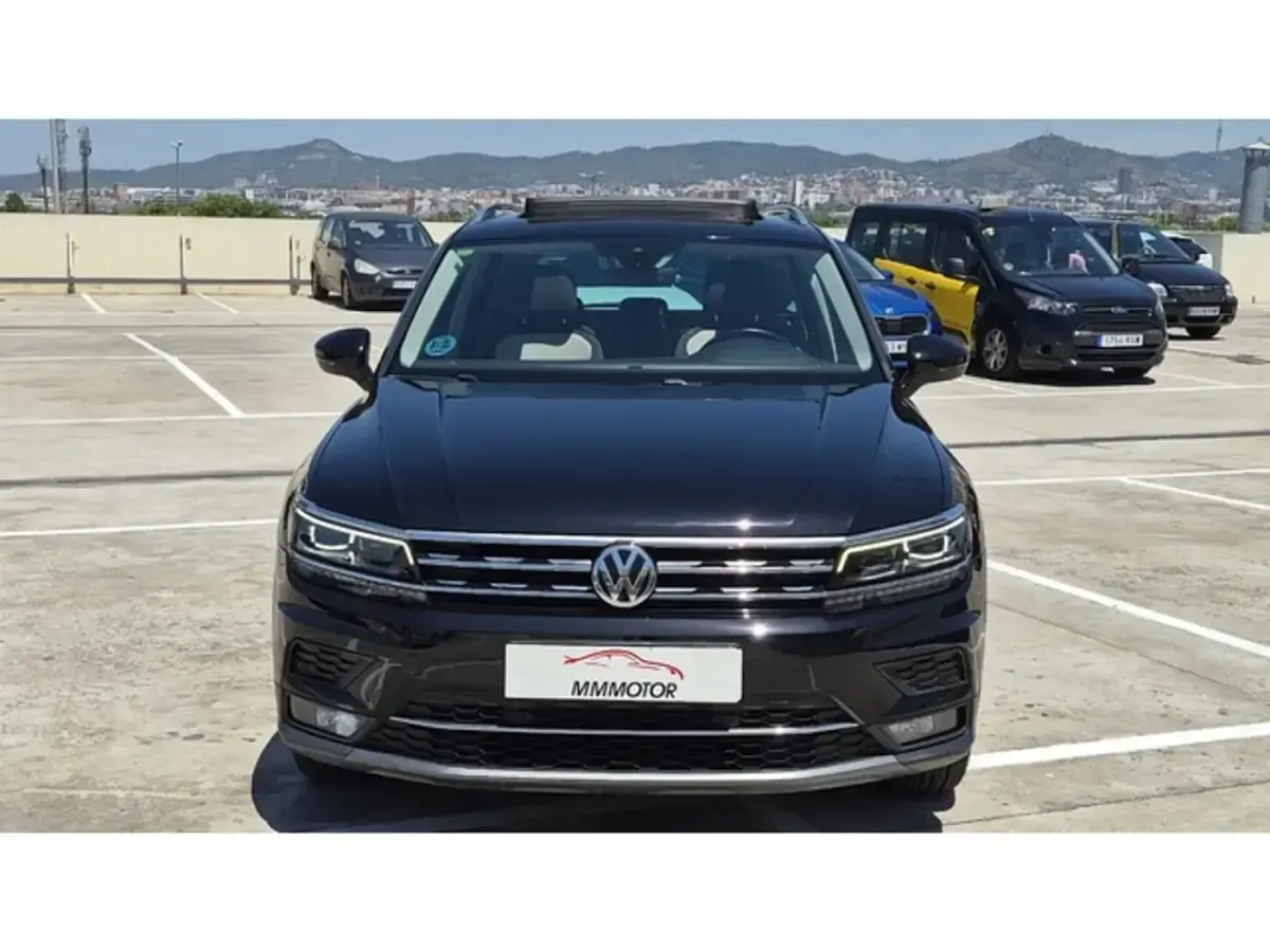Usado VW Tiguan Sportline 150 CV (110 kW) 2020 Negro SUV