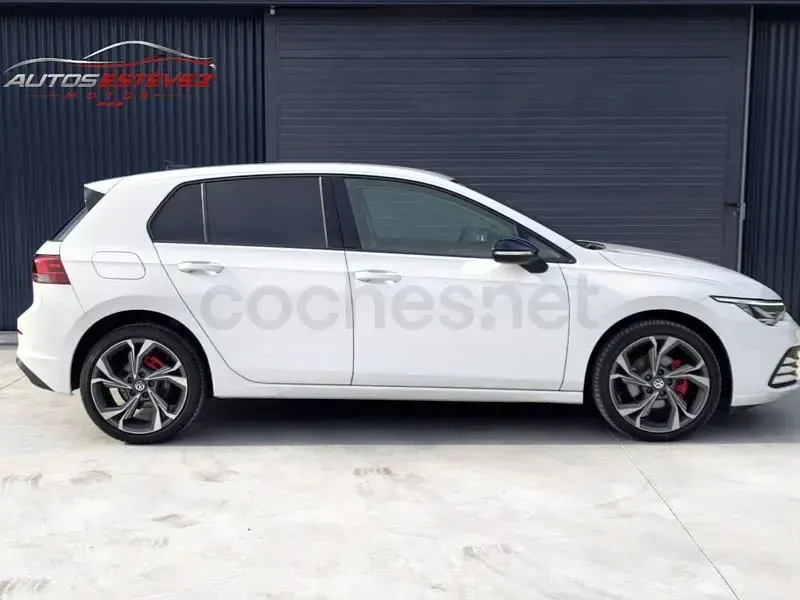 Usado VW Golf VIII 115 CV (84 kW) 2020 Blanco Berlina