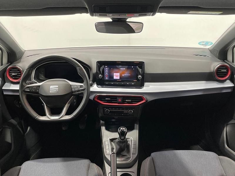 Usado Seat Ibiza FR 115 CV (84 kW) 2024 Blanco Berlina