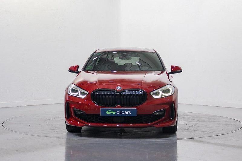 Usado BMW 118 140 CV (102 kW) 2019 Rojo Utilitario