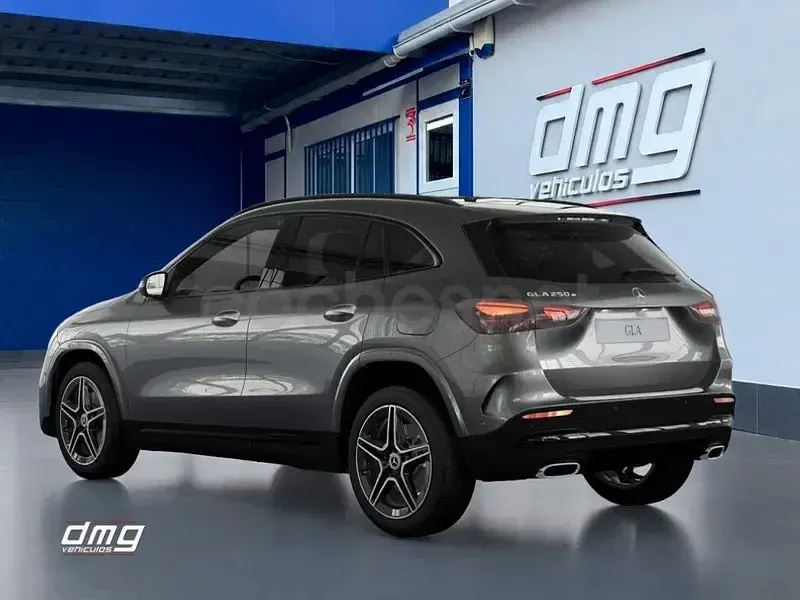 Nuevo Mercedes GLA250 218 CV (160 kW) 2025 Gris / plata SUV