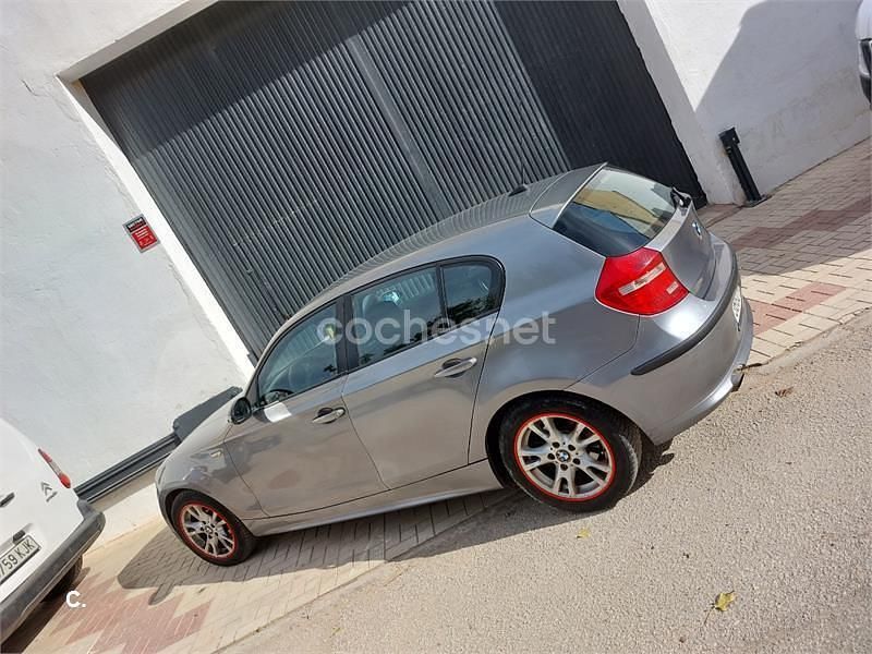 Usado BMW 116 122 CV (89 kW) 2009 Gris / plata Utilitario