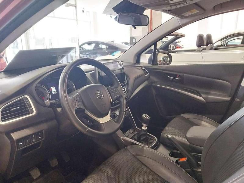 Usado Suzuki SX4 129 CV (94 kW) 2023 Rojo SUV