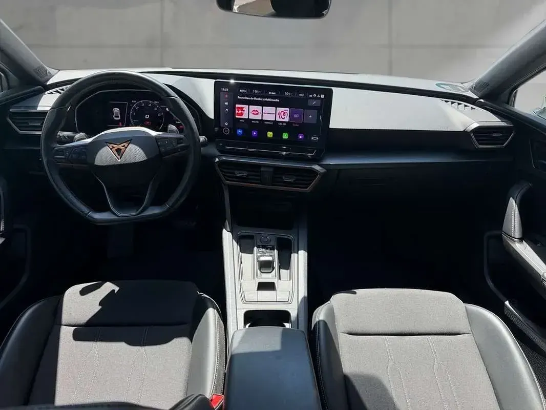 Usado Cupra Leon 150 CV (110 kW) 2024 Blanco Familiar