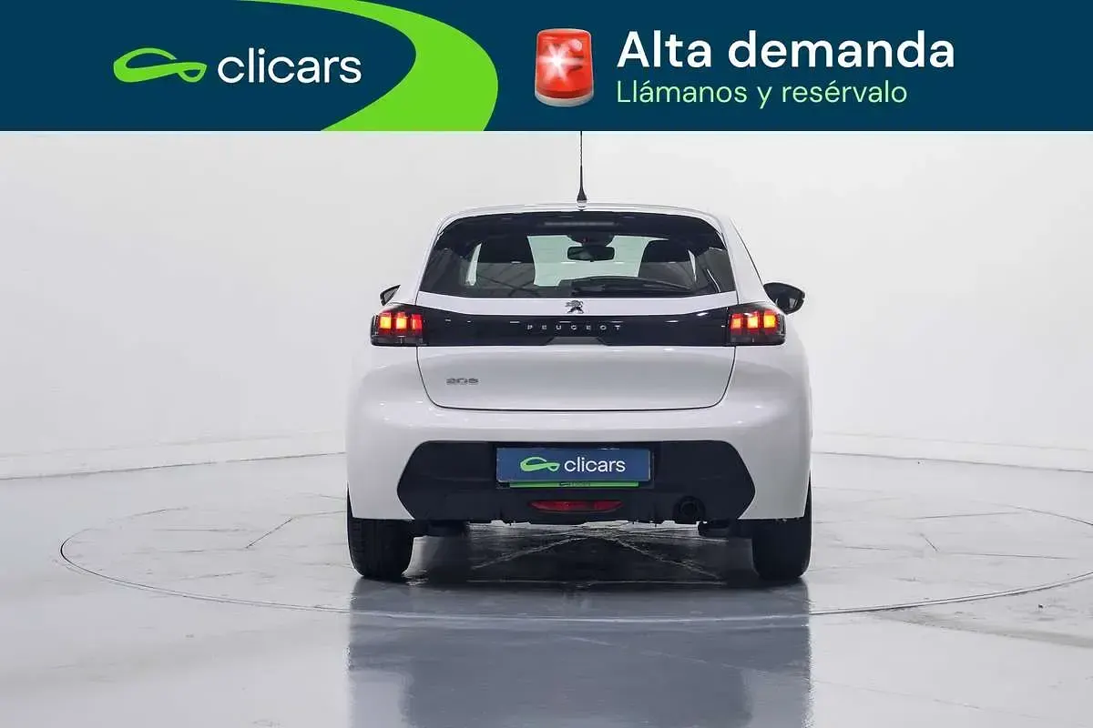 Usado Peugeot 208 Active 102 CV (75 kW) 2023 Blanco Utilitario