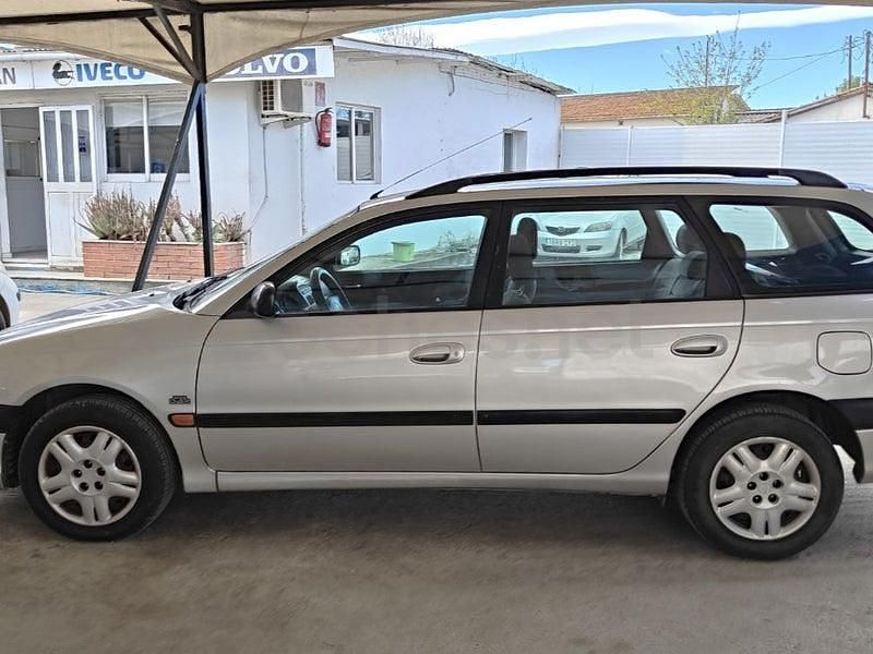 Occasion Toyota Avensis Terra 110 PK (80 kW) 2000 Grijs Stationwagen